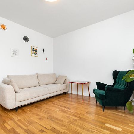 Aleja Stanow Zjednoczonych 21 By Homeprime Warsaw Luaran gambar